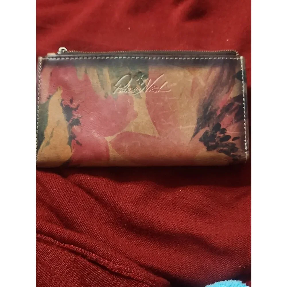 Paricria Nash Leather Floral Accent Women’s Wallet